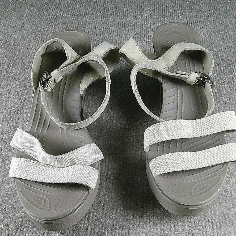 Crocs Leigh II Ankle Strap Wedge Sandals Beige Canvas Womens Size 9 202501